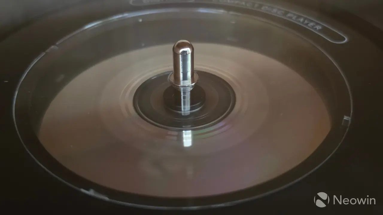 मिक्स एनालॉग प्लस रेकॉर्ड आणि सीडी प्लेयर