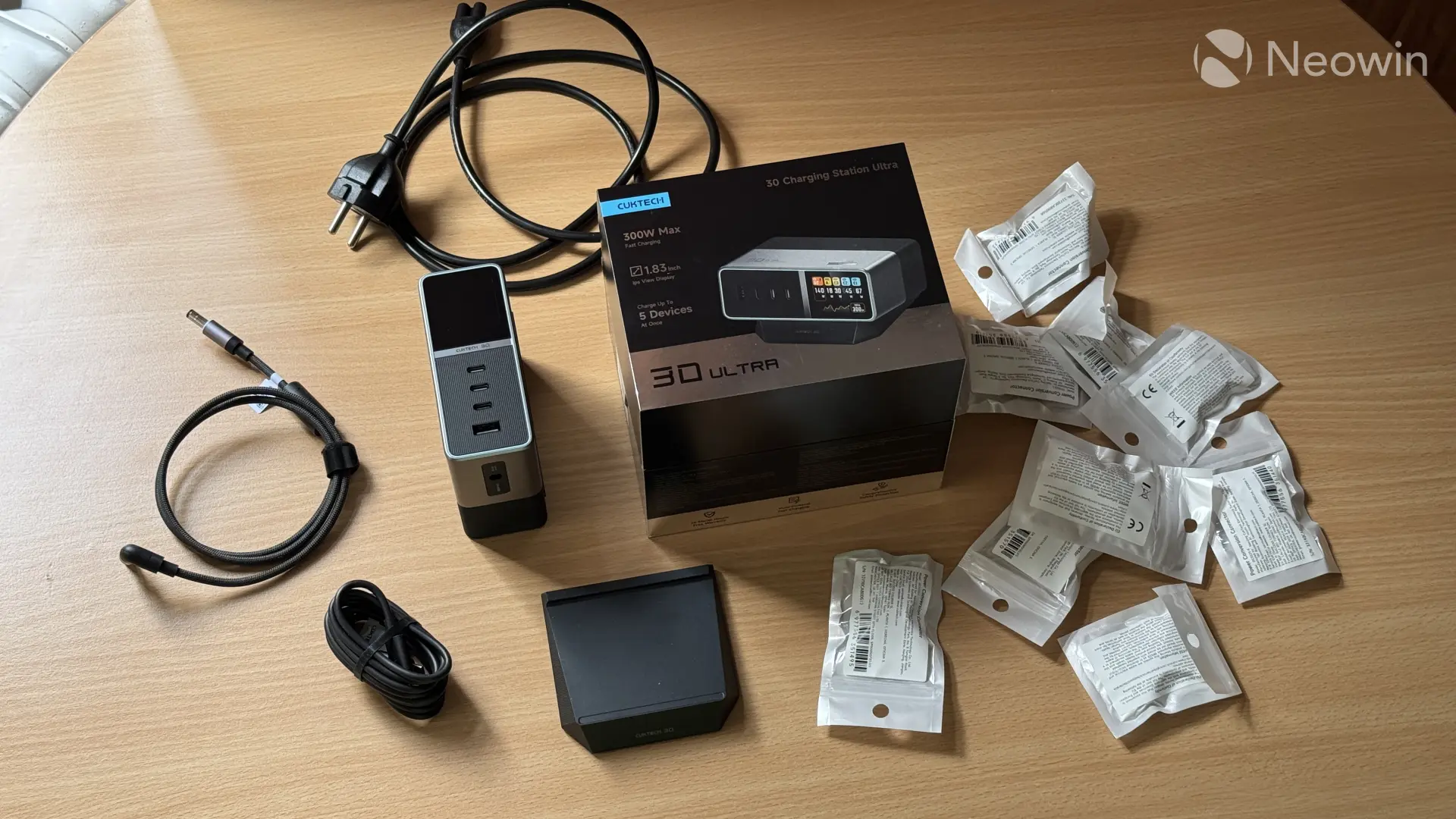 The Cuktech 30 Ultra charger