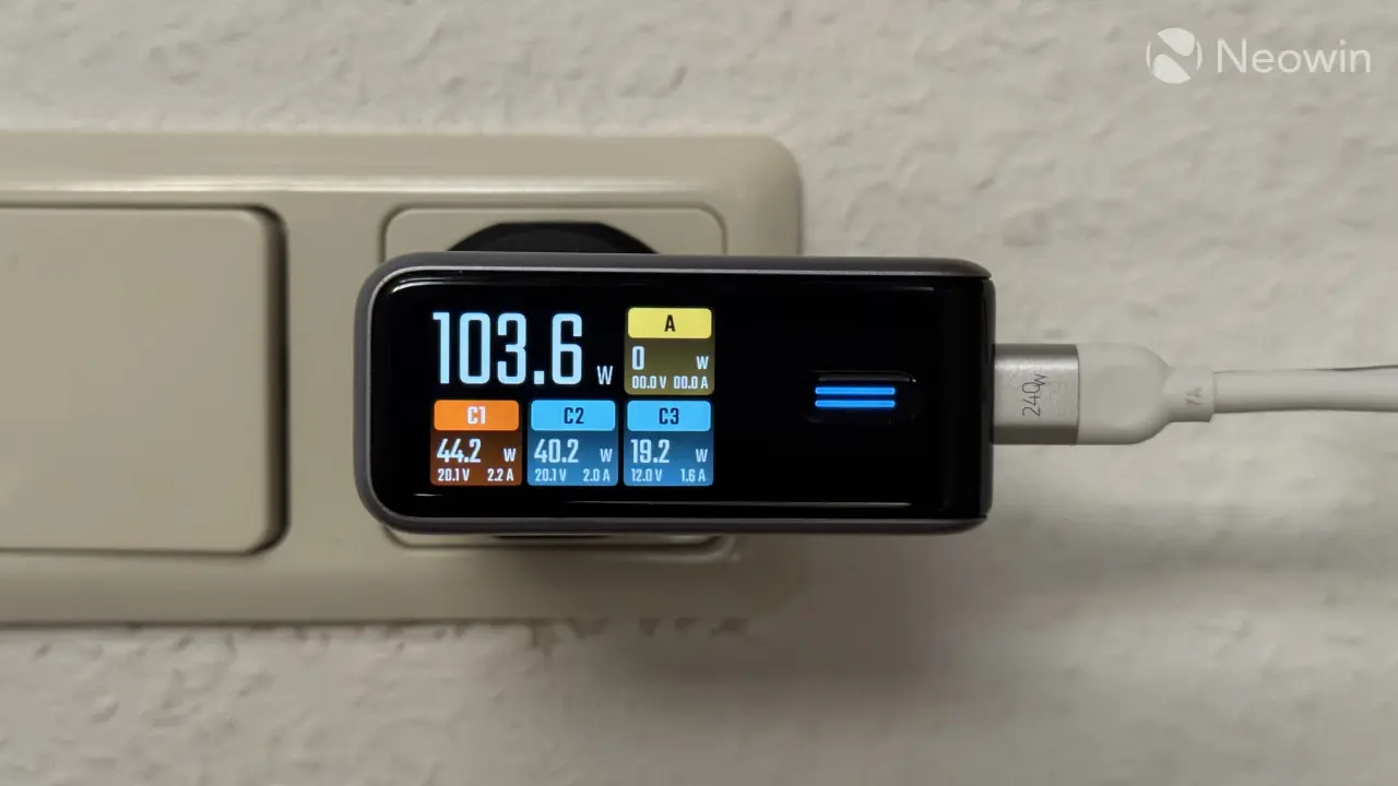 The Cuktech 10 Ultra charger