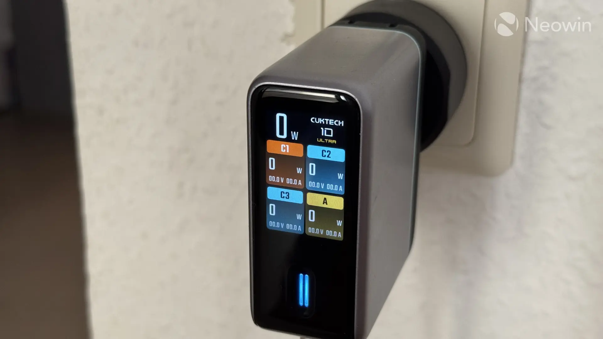 The Cuktech 10 Ultra charger
