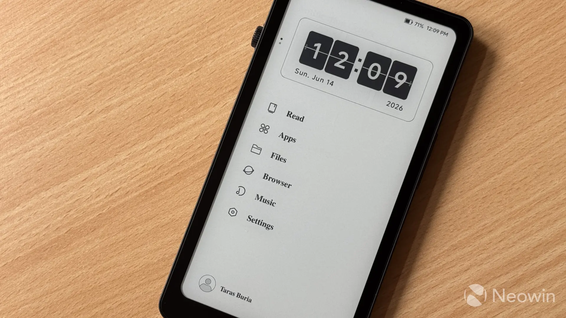 The DuRoBo Krono e-reader