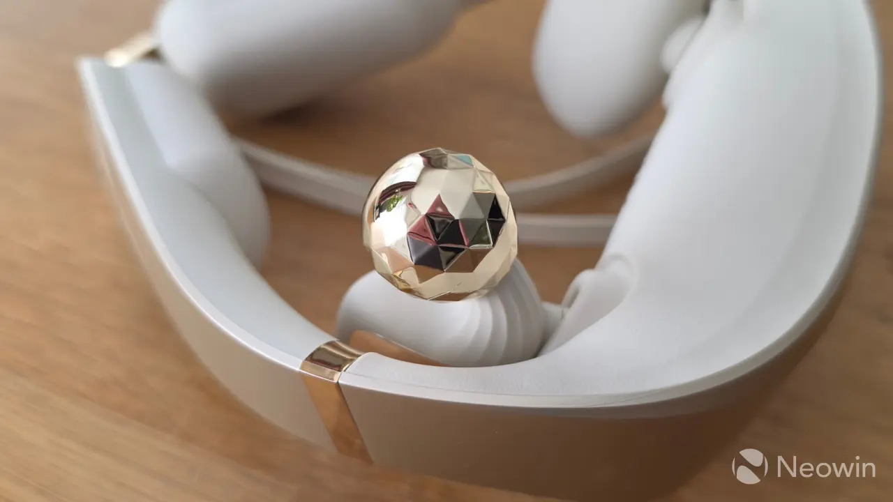 We check out the SKG PS700 Neck Massager