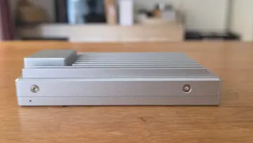 F4-425 Pro left side